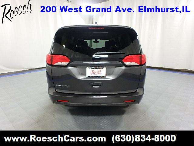 2017 Chrysler Pacifica Touring 4dr Mini-Van